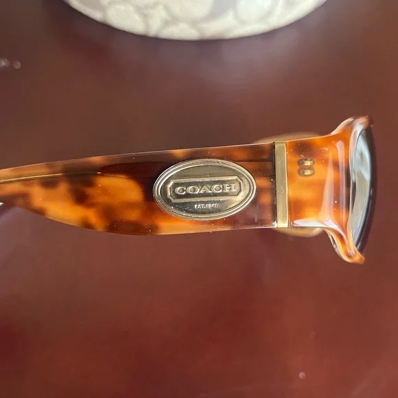 Coach Tortoise Shell Sunglasses - Case Included - Picture 7 of 10